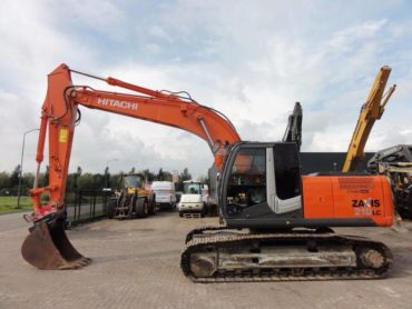 hitachi 210